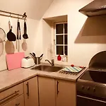 I I 2 Plan, Ved S-tog Og Busser Apartamento Gentofte
