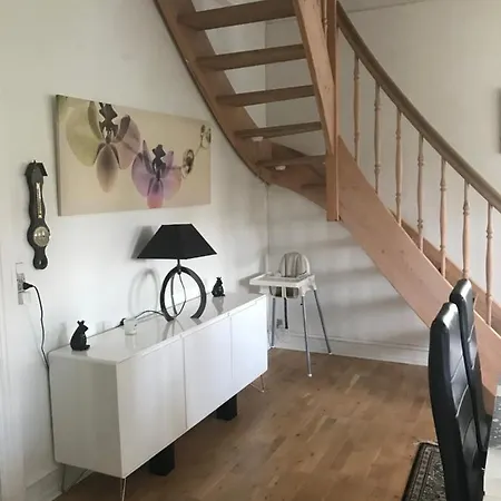 I I 2 Plan, Ved S-tog Og Busser Appartement