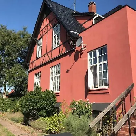 I I 2 Plan, Ved S-tog Og Busser Appartement *
