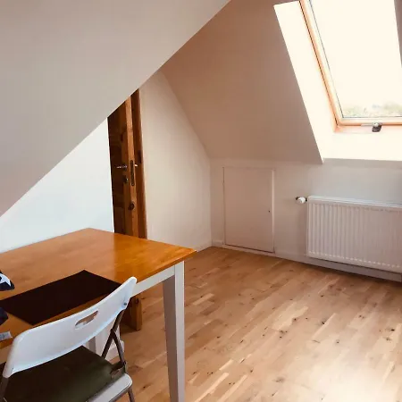 I I 2 Plan, Ved S-tog Og Busser Apartment