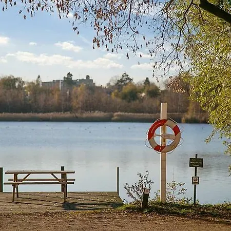 Lejlighed I I 2 Plan, Ved S-tog Og Busser *