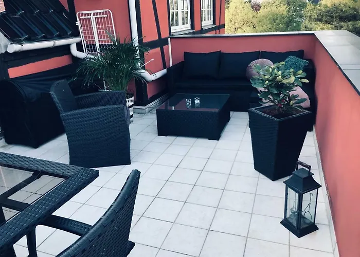 Lägenhet I I 2 Plan, Ved S-tog Og Busser *