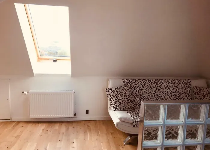 I I 2 Plan, Ved S-tog Og Busser Apartmán