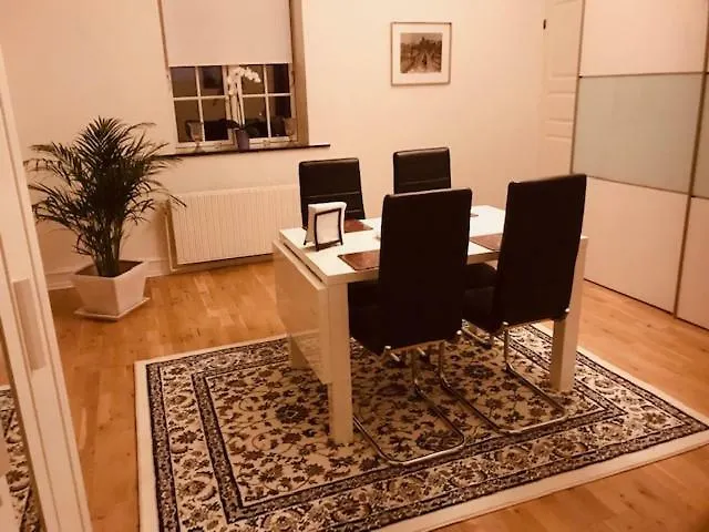 I I 2 Plan, Ved S-tog Og Busser Apartment