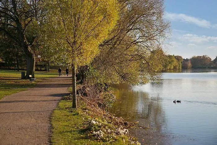 I I 2 Plan, Ved S-tog Og Busser Lägenhet